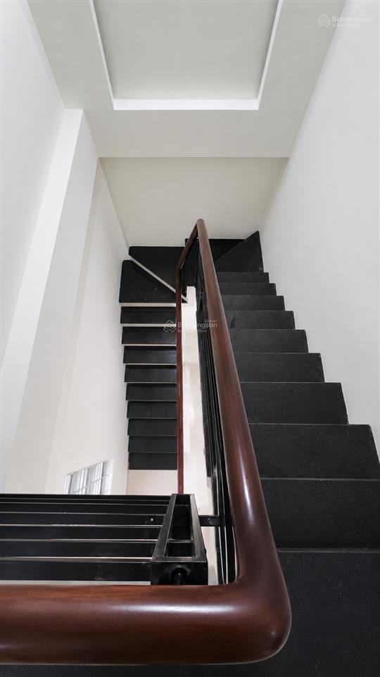 Bán nhà 3 tầng phường tân hưng quận 7, 94m, ngang 8.5m nở hậu, gara ô tô, 4pn, gần khu kiều đàm
