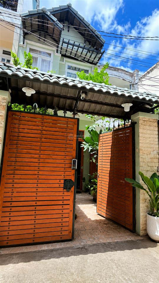 Bán nhà đẹp lâm văn bền quận 7, 4m x 25m, 3 tầng, 4 phòng ngủ, 5wc, cạnh mone