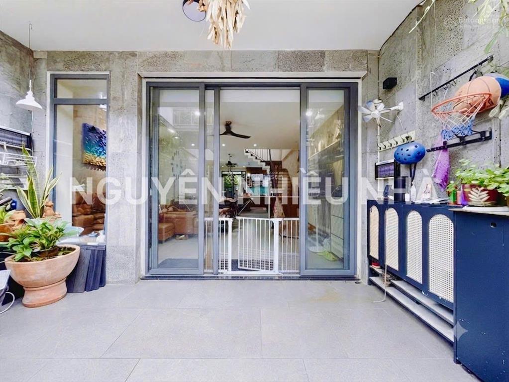 Bán nhà đẹp trung tâm quận 7 cạnh phú mỹ hưng, 3 tầng, ngang 5m hiếm, 82.5m2, full nội thất