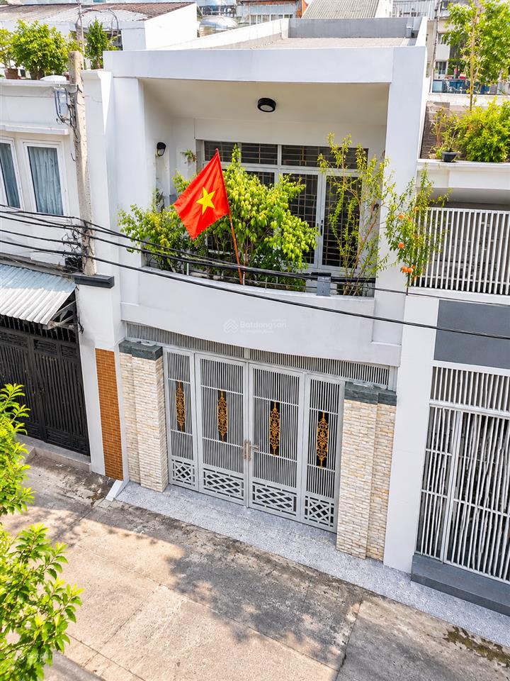 Bán nhà đẹp hẻm xe hơi trung tâm quận, 62m2 1 trệt 1 lầu, 3pn, sổ hồng riêng không quy hoạch
