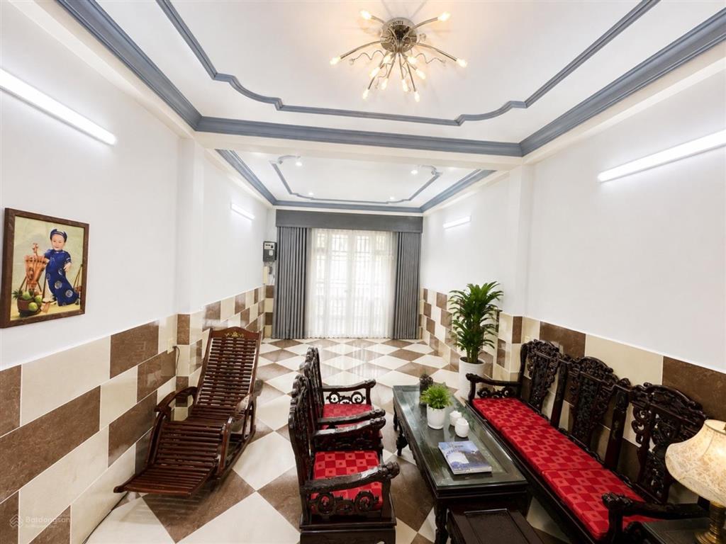 Bán nhà đẹp hẻm xe hơi trung tâm quận, 62m2 1 trệt 1 lầu, 3pn, sổ hồng riêng không quy hoạch