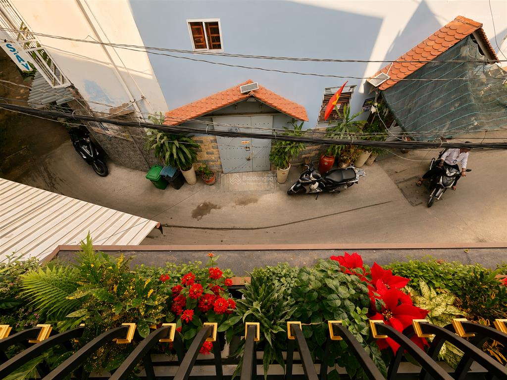 Bán nhà mới đẹp hẻm 4m huỳnh tấn phát, quận 7, 4,2m x 13m, 2 tầng, 3pn, full nội thất cao cấp