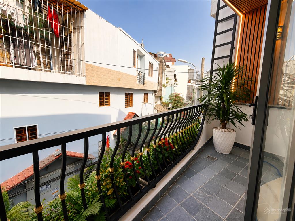 Bán nhà mới đẹp hẻm 4m huỳnh tấn phát, quận 7, 4,2m x 13m, 2 tầng, 3pn, full nội thất cao cấp