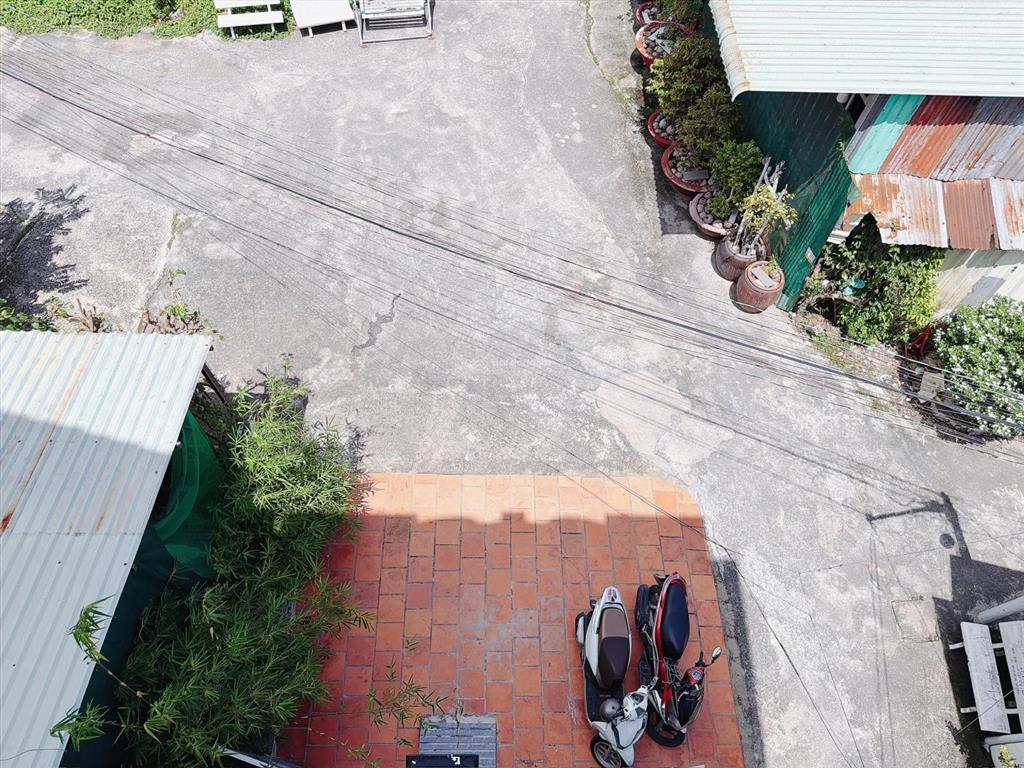 Bán nhà đẹp hẻm xe hơi quận 7, liền kề phú mỹ hưng, 5,7mx10m, 4 tầng, 4pn