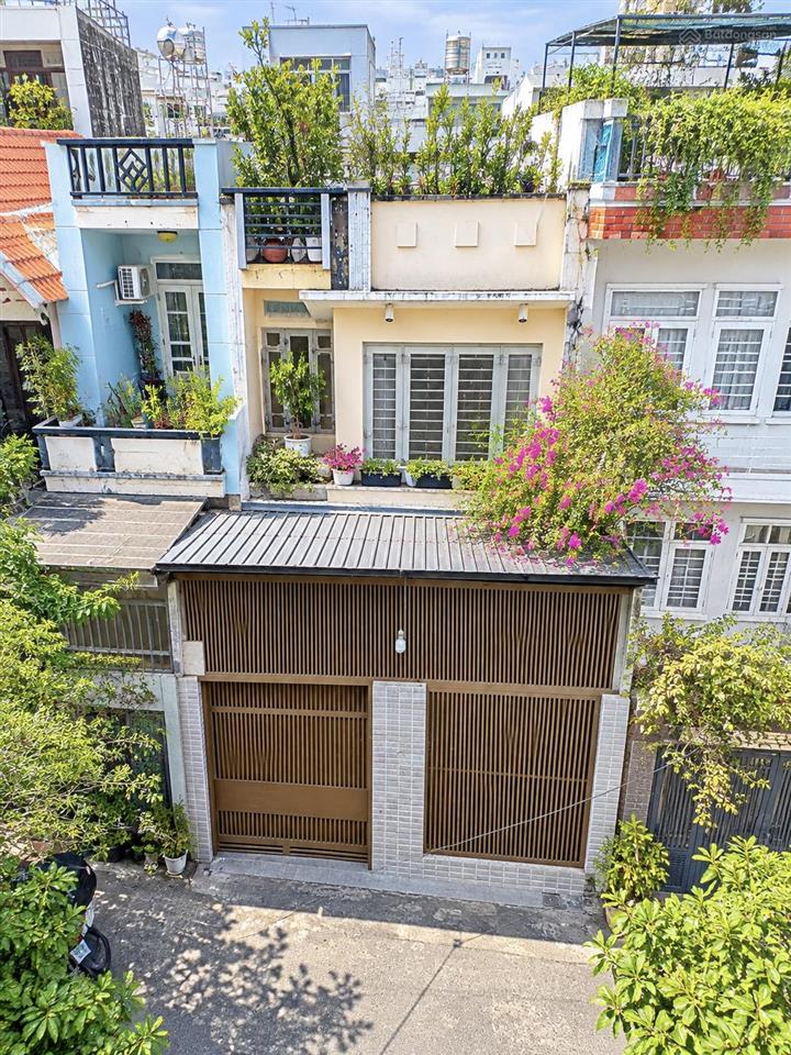 Bán nhà 4 tầng cư xá ngân hàng, quận 7 thiết kế thoáng sáng, công năng đầy đủ