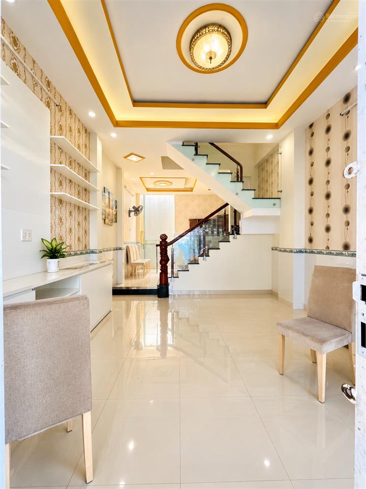 Bán nhà hẻm xe hơi 64m, 1 trệt 2 lầu, 4 phòng ngủ, giá hơn 5 tỷ