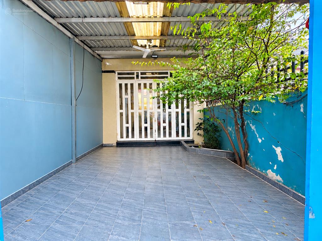 Bán nhà hẻm xe hơi 64m, 1 trệt 2 lầu, 4 phòng ngủ, giá hơn 5 tỷ