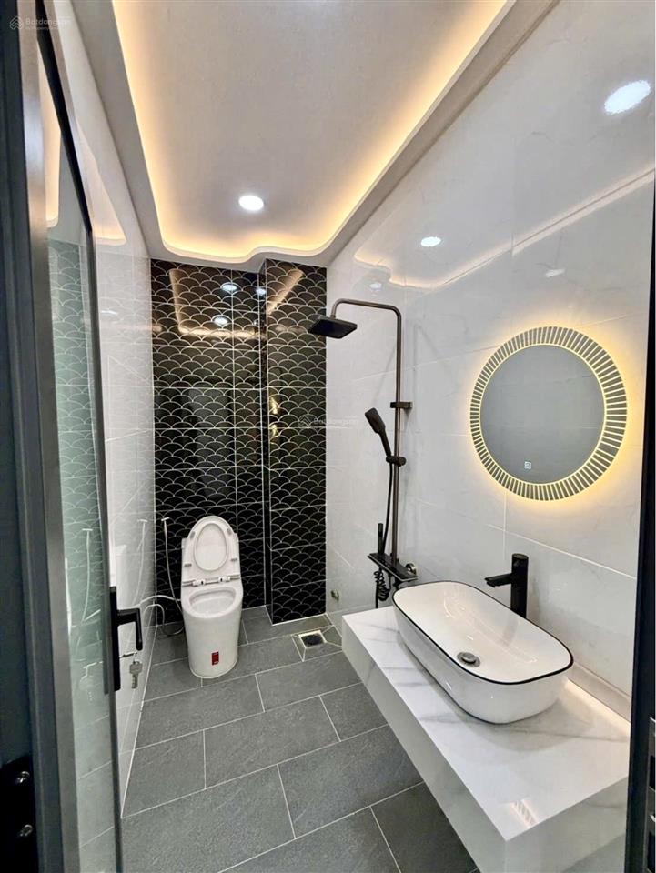 Bán nhà nhà bè đường huỳnh tấn phát, 58m2, 2 phòng ngủ, full nội thất cao cấp, xe hơi đỗ cửa