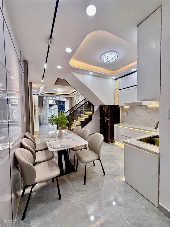 Bán nhà nhà bè đường huỳnh tấn phát, 58m2, 2 phòng ngủ, full nội thất cao cấp, xe hơi đỗ cửa