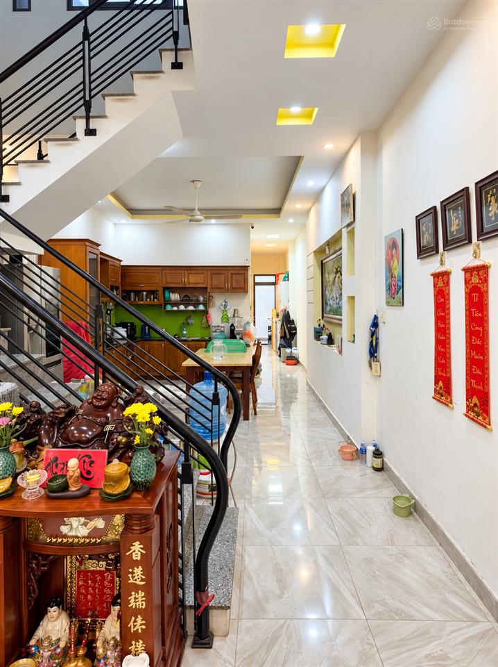 Bán nhà quận 7 nguyễn thị thập gần go! 125m, ngang 5m