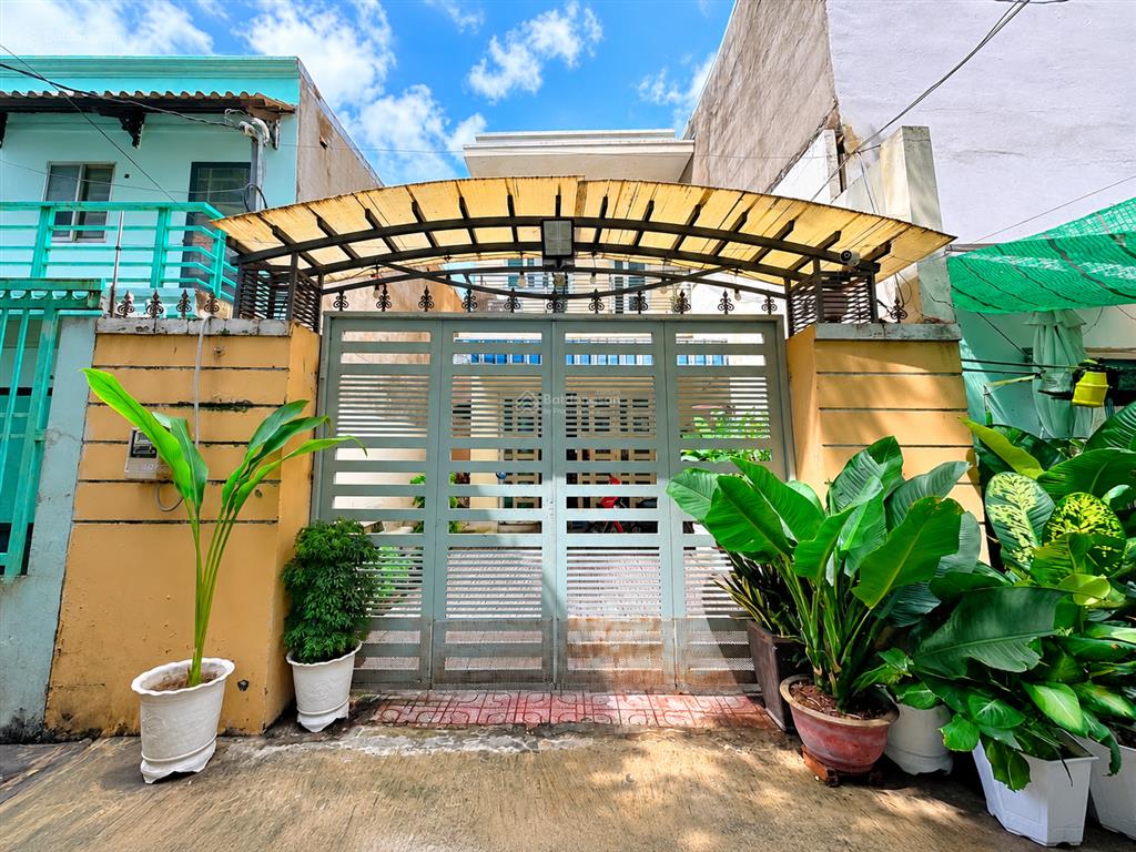 Bán nhà quận 7 nguyễn thị thập gần go! 125m, ngang 5m