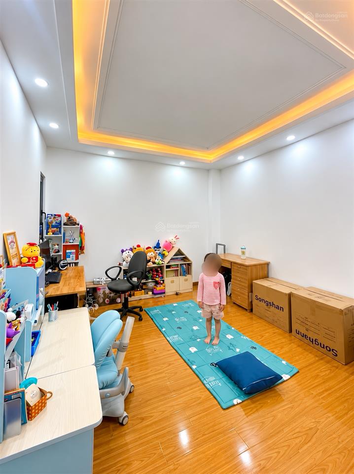 Bán nhà quận 7 đường huỳnh tấn phát, 5x12m, 4 tầng, 4pn, gần phú mỹ hưng