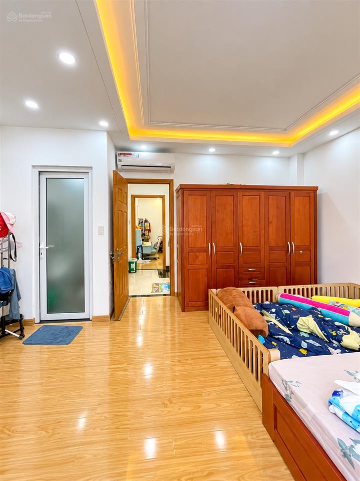 Bán nhà quận 7 đường huỳnh tấn phát, 5x12m, 4 tầng, 4pn, gần phú mỹ hưng