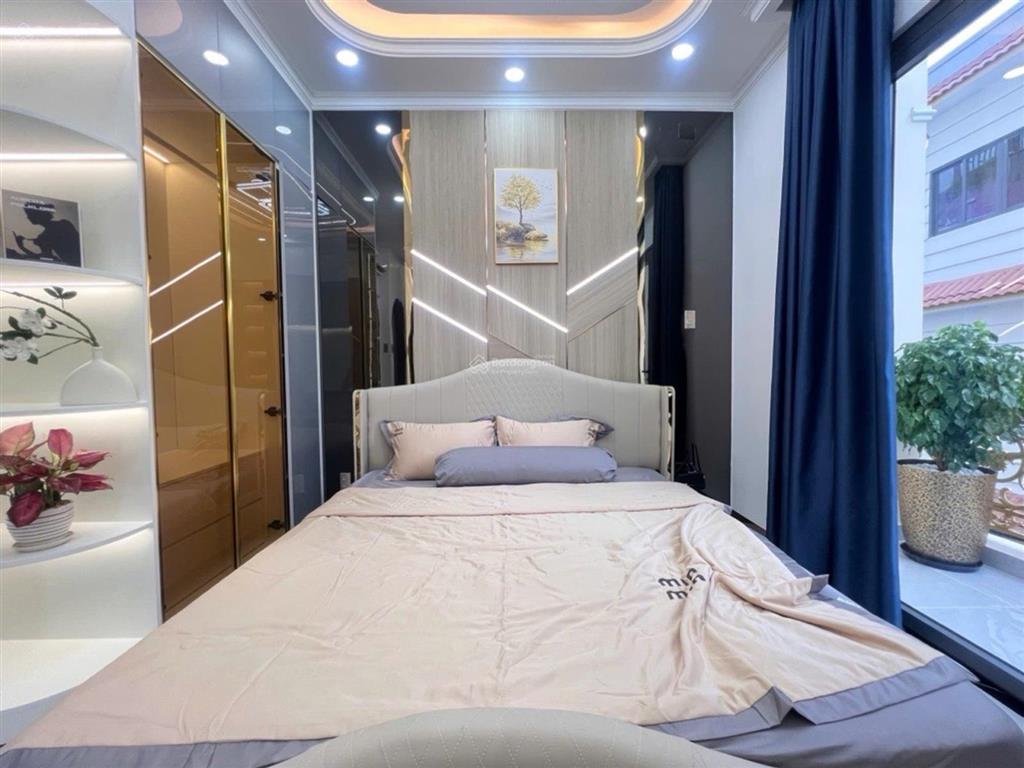 Bán nhà góc 2 mặt hẻm xe hơi dương cát lợi nhà bè, 4 tầng mới 100%, thang máy, 70m2