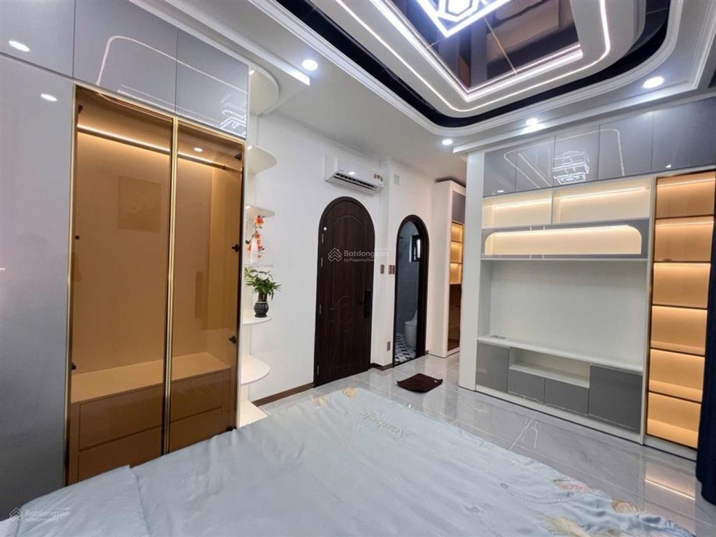 Bán nhà góc 2 mặt hẻm xe hơi dương cát lợi nhà bè, 4 tầng mới 100%, thang máy, 70m2