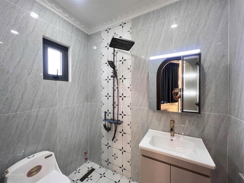 Bán nhà góc 2 mặt hẻm xe hơi dương cát lợi nhà bè, 4 tầng mới 100%, thang máy, 70m2