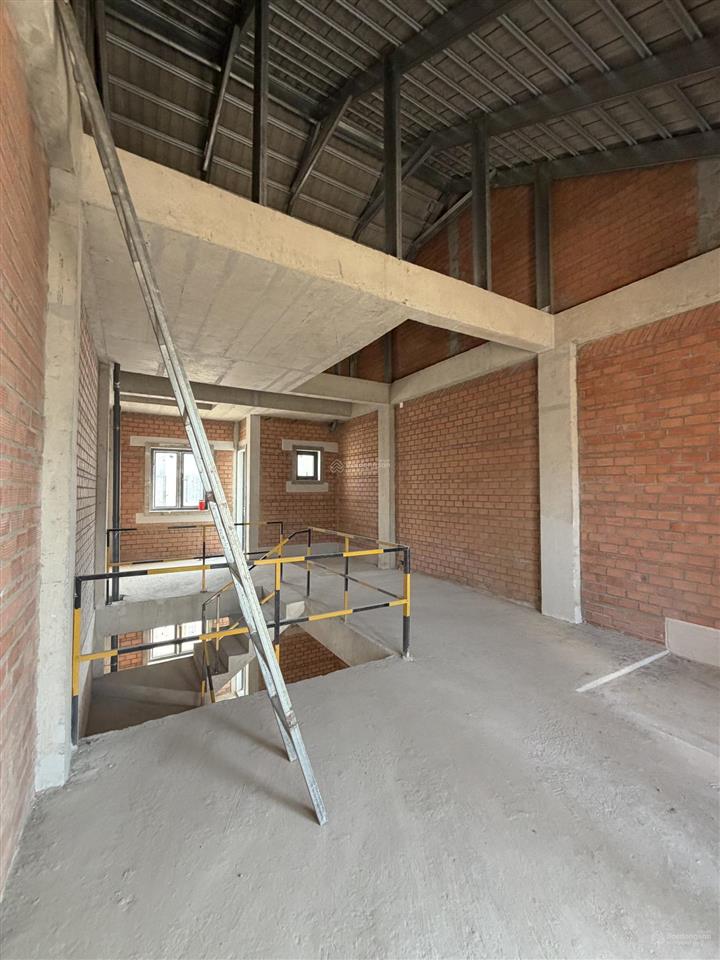 Bán shophouse  nhà phố bình dương 100m2 giá chỉ 3,8 tỷ ngay khu vsip