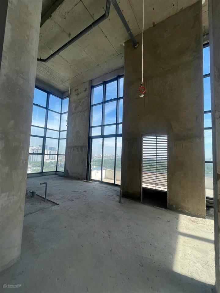 Penhouse có sân vườn riêng dt 210m2, sở hữu ngay chỉ với 17 tỷ,view 3 mặt tiền tại dlusso q2