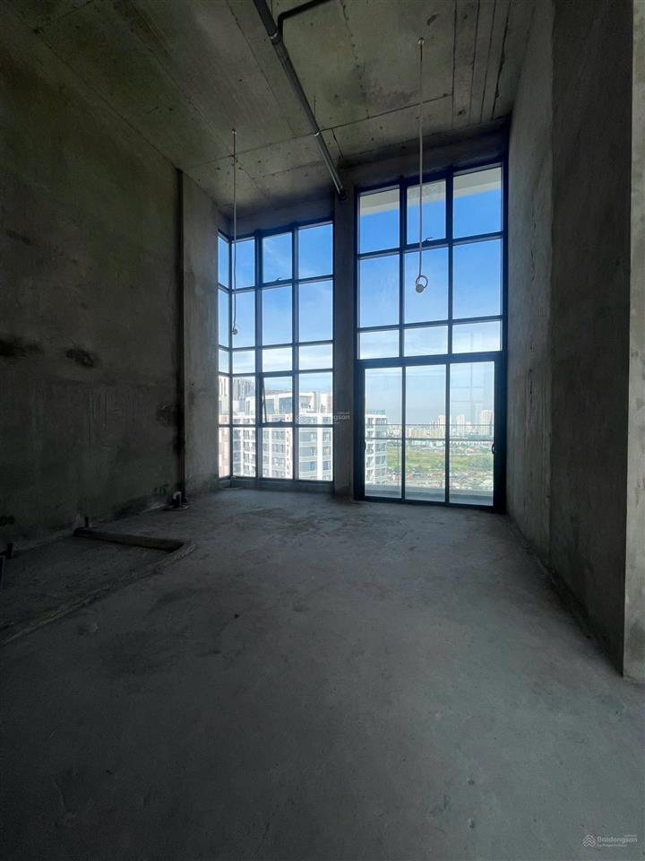 Penhouse có sân vườn riêng dt 210m2, sở hữu ngay chỉ với 17 tỷ,view 3 mặt tiền tại dlusso q2