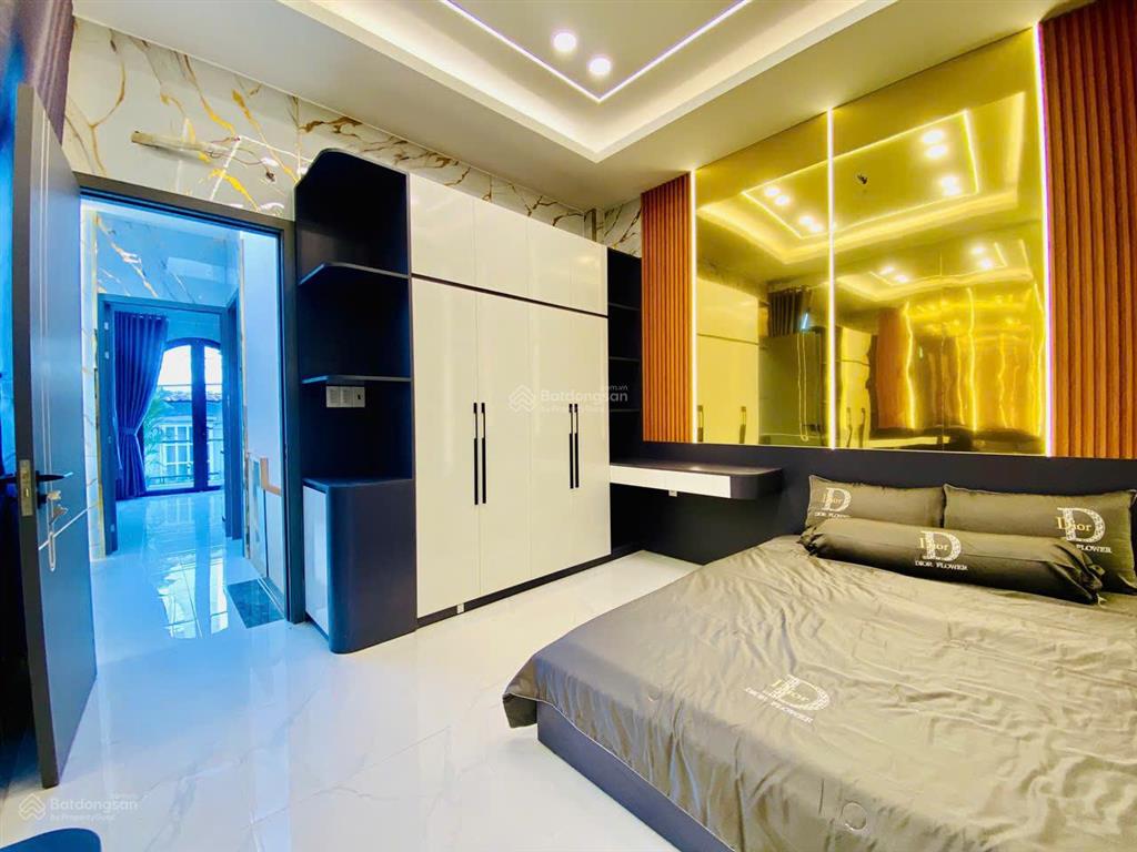 Hạ giá sâu mt ngang 4,5m lê văn sỹ, dt 4,5x18m nở hậu cn 98m², 8 tầng + thang máy, giá 29 tỷ