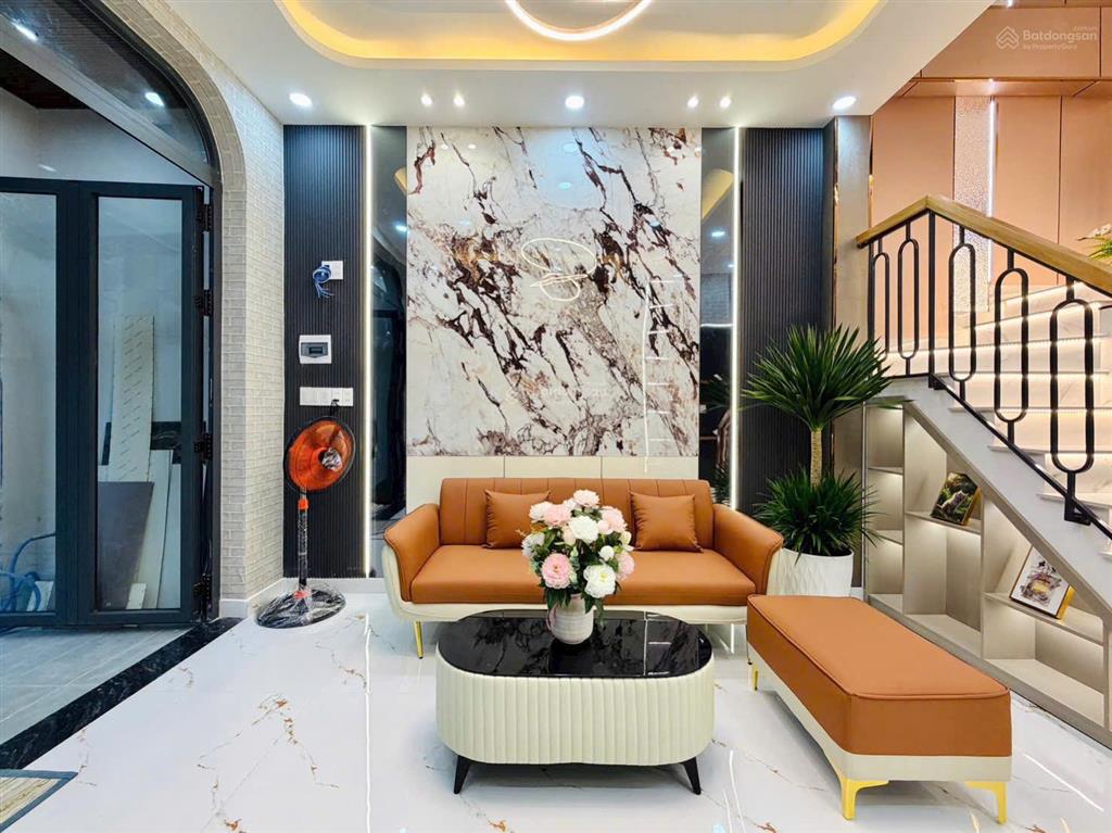 Hạ giá sâu! mt phạm văn hai 4.5x18m nở hậu 8m, 8 tầng thang máy  mặt bằng+23 phòng  chỉ 28,9 tỷ