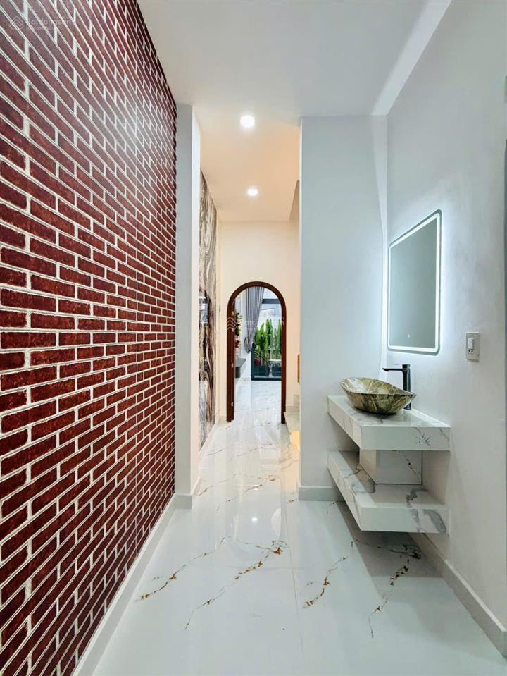 Nhà mặt tiền khu bàu cát  5m x 23m, 3 tầng mới có vỉa hè  giá nhỉnh 17 tỷ
