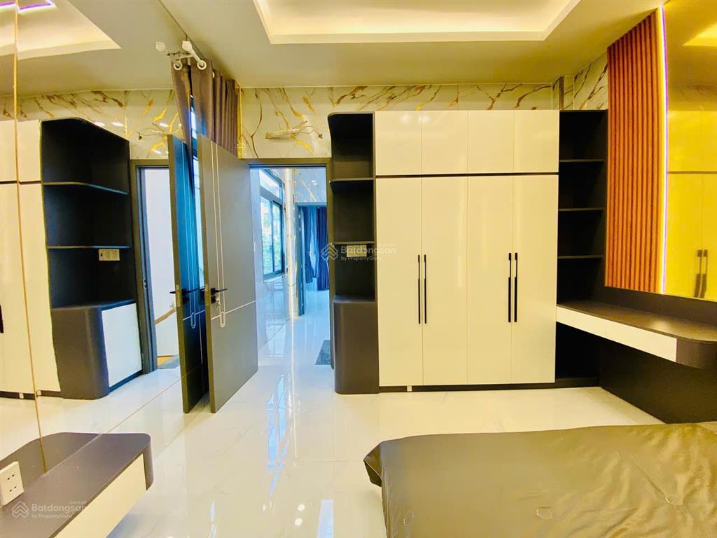 Bán nhà cộng hòa phường 13 tân bình, ngang 12m, dtcn 345m, giá 55 tỷ
