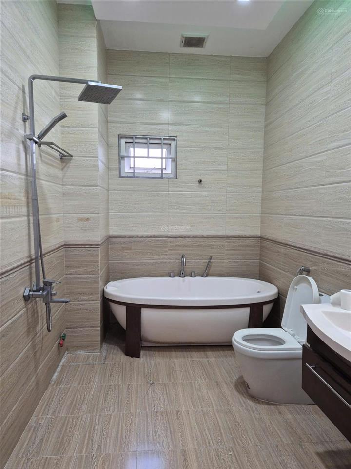 Siêu phẩm  hxh lý thường kiệt  dt 5,5x25m  4 tầng  giá 16,5 tỷ tl