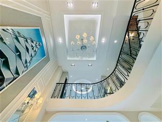 Bán gấp mặt tiền hơn 11 tỷ xíu, khu k300 4,5x22m, 5 tầng mặt tiền ngay a4 có hdt gần 40tr/tháng