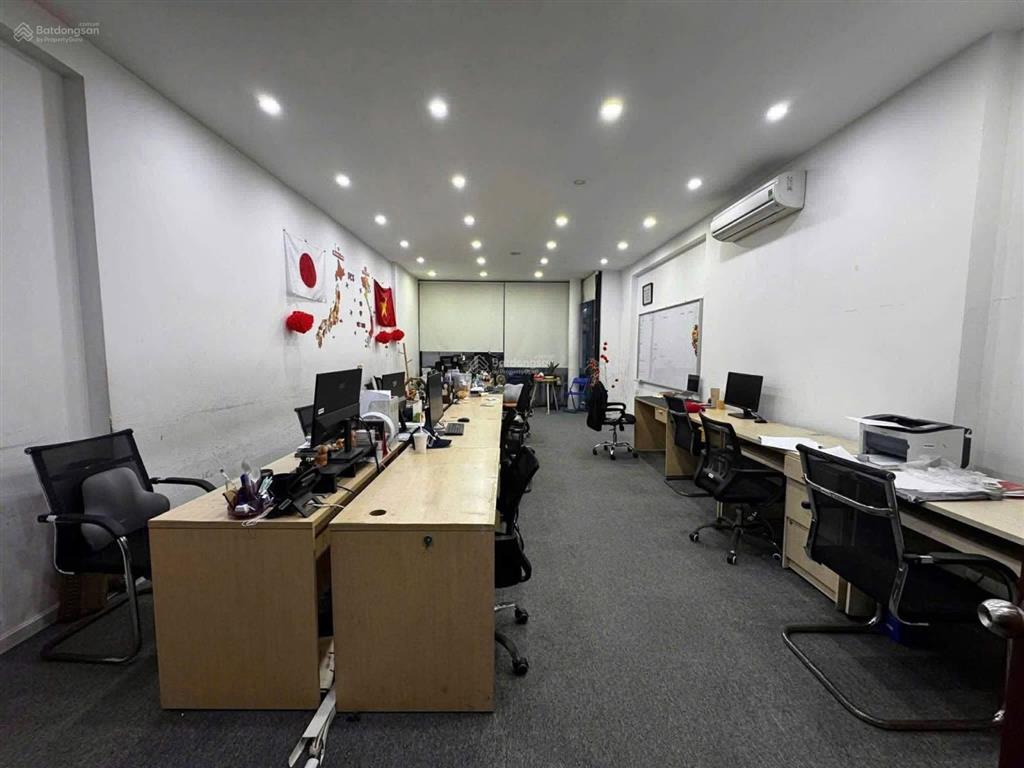 Bán tòa nhà văn phòng mặt tiền khu sân bay, 5x24, giá chỉ nhỉnh 20 tỷ