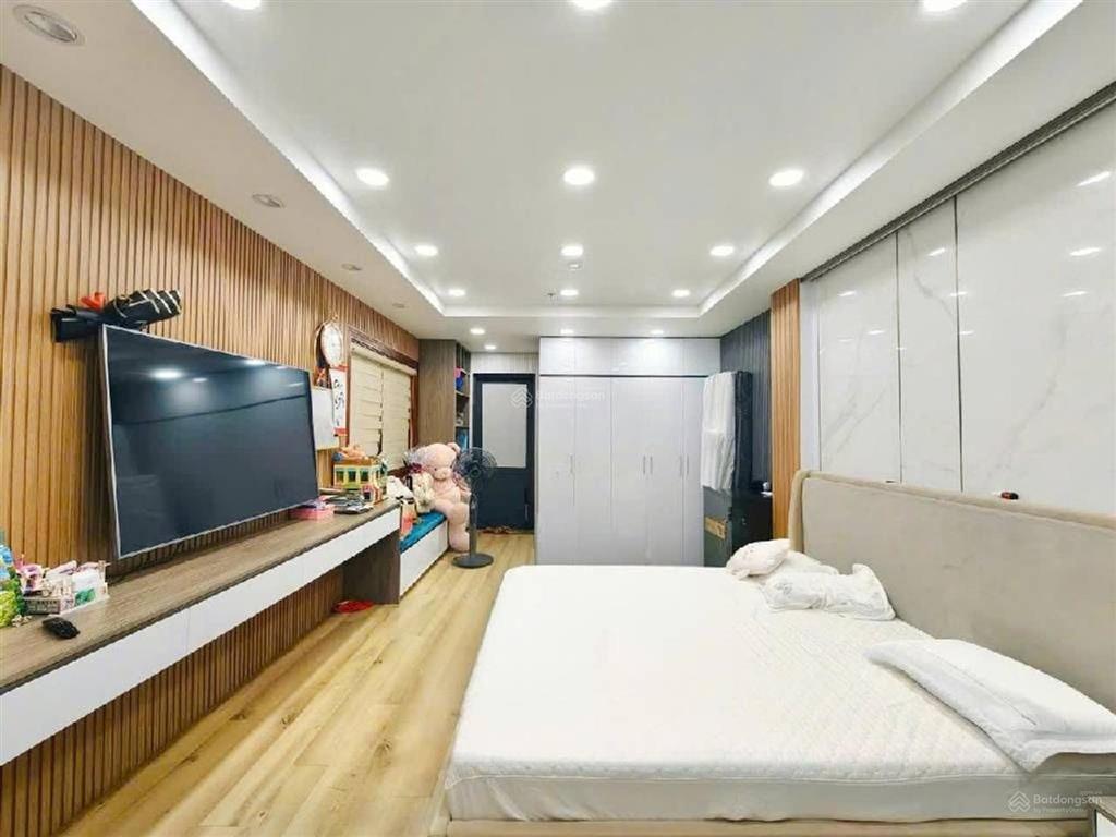 Con gà siêu để trứng vàng 550tr/tháng, 6 tầng btct dt 600m2 trường tồn 93 phòng cho thuê