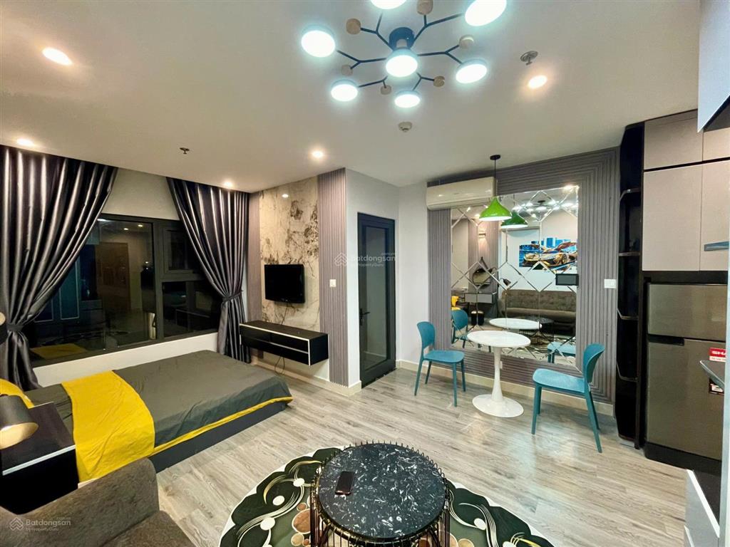 Chính chủ bán gấp căn studio 2 tỷ nội thất luxury tầng trung view thoáng tại vinhomes ocean park