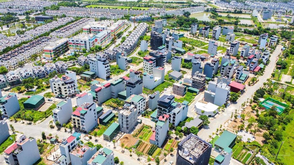 Tôi cần bán lô đất 163,4m2 đang xây nhà cao tầng mặt đường lớn kinh doanh đẳng cấp, sổ đỏ chính chủ