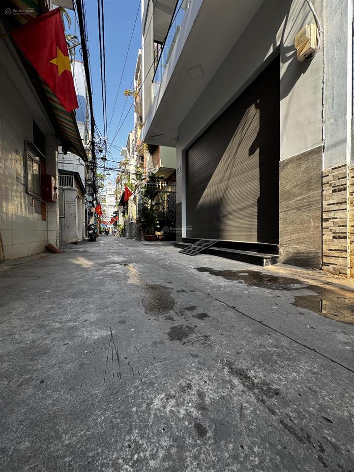 Quận 10 đường ngô quyền  hẻm 4m thông bà hạt  nhật tảo  nhà cấp 4 tiện xây mới hẻm
