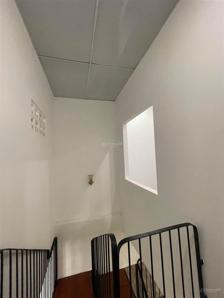 Quận 11  đường hồng bàng  dt 34m2  giá 3tỷ450 diện tích 34m2 (3,6m x 9m) cách hẻm xe hơi