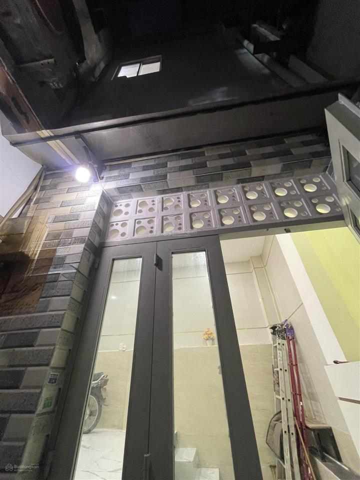 Quận 11  đường hồng bàng  dt 34m2  giá 3tỷ450 diện tích 34m2 (3,6m x 9m) cách hẻm xe hơi