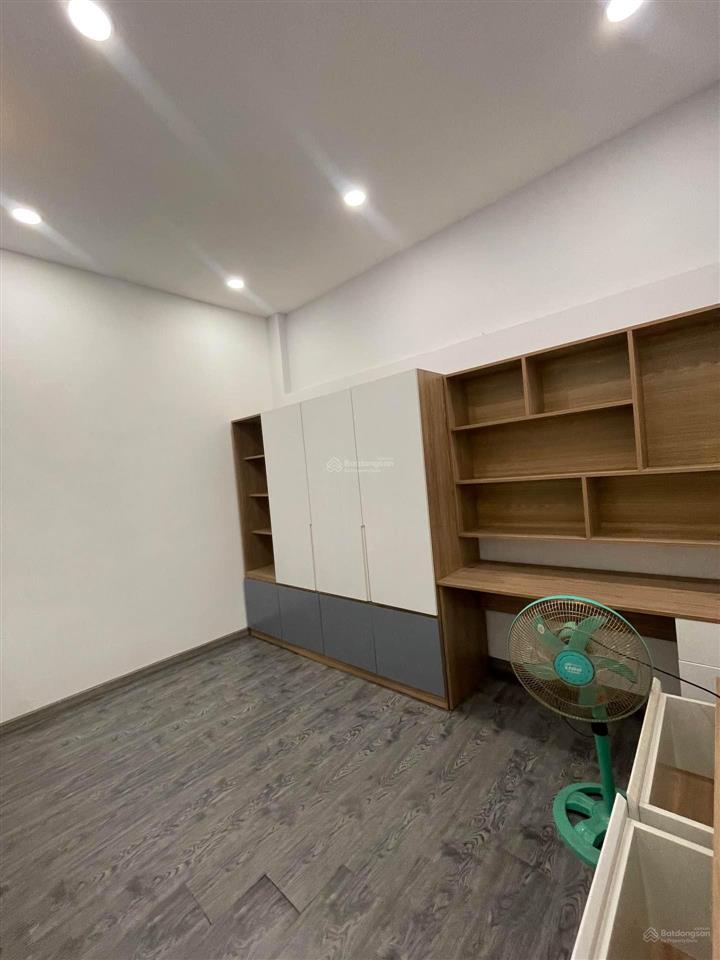 Quận 11  đường hồng bàng  dt 34m2  giá 3tỷ450 diện tích 34m2 (3,6m x 9m) cách hẻm xe hơi