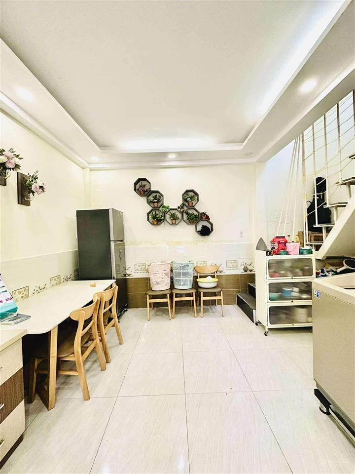 Quận 10 ngay thành thái  bệnh viện 115  đại học bách khoa  giá 5tỷ8