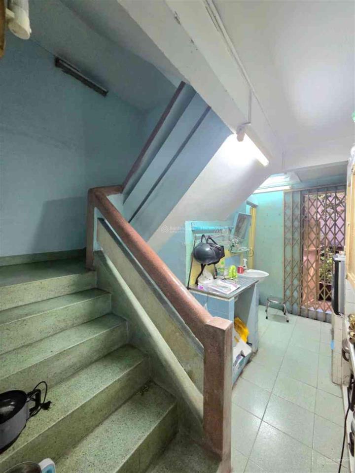 Nhà btct 4 tầng trung tâm quận 10 hẻm 4m thông  ngay bệnh viện nhi đồng