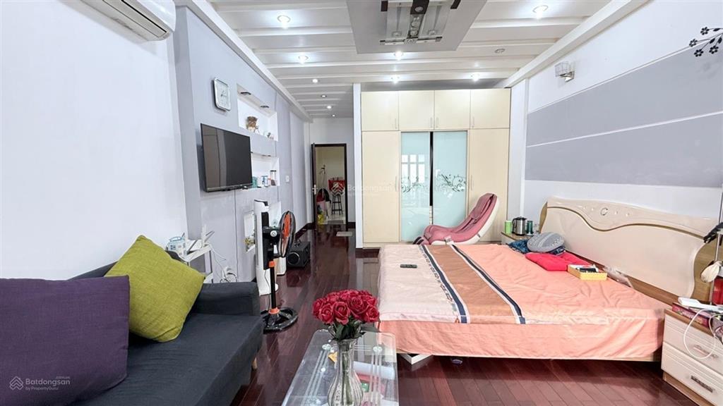 Nhà đẹp đường trường sa xe hơi tới cửa  20m ra mặt tiền 4 tầng btct  chỉ 12 tỷ 6