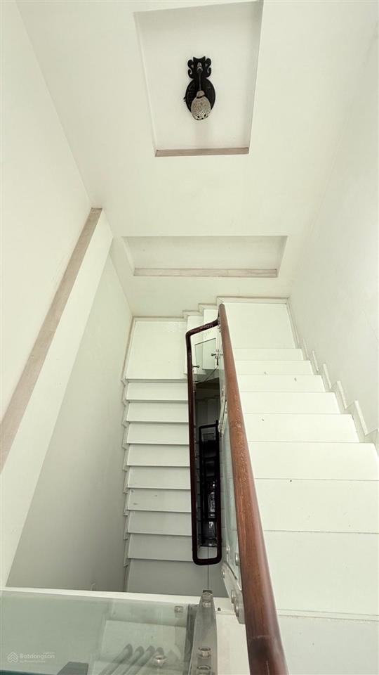 Nhà đẹp đường trường sa xe hơi tới cửa  20m ra mặt tiền 4 tầng btct  chỉ 12 tỷ 6