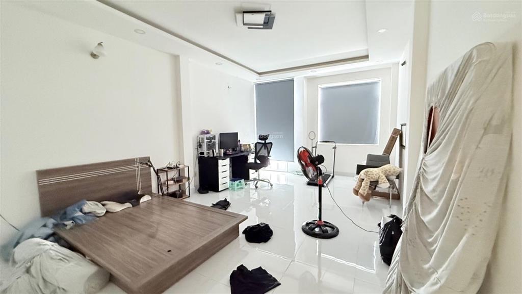 Nhà đẹp đường trường sa xe hơi tới cửa  20m ra mặt tiền 4 tầng btct  chỉ 12 tỷ 6