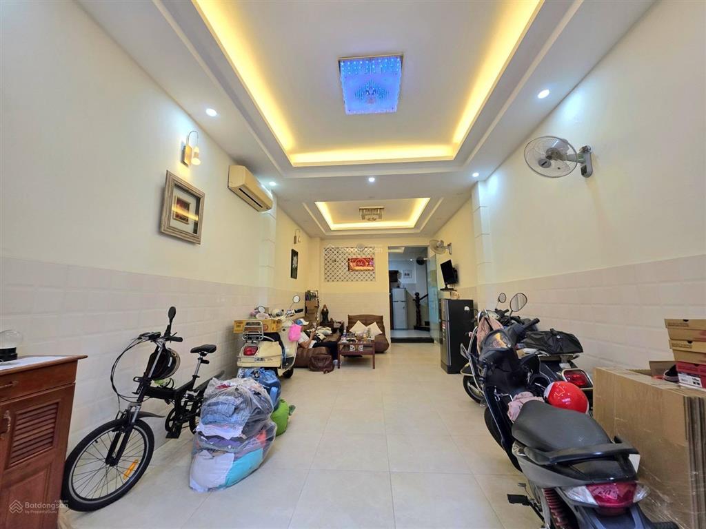 Quận 10 hẻm xe tải nhà mới vào ở ngay  dt 65m² (4/7 x 14m)  sổ đẹp  sát mặt tiền  giá 11 tỷ