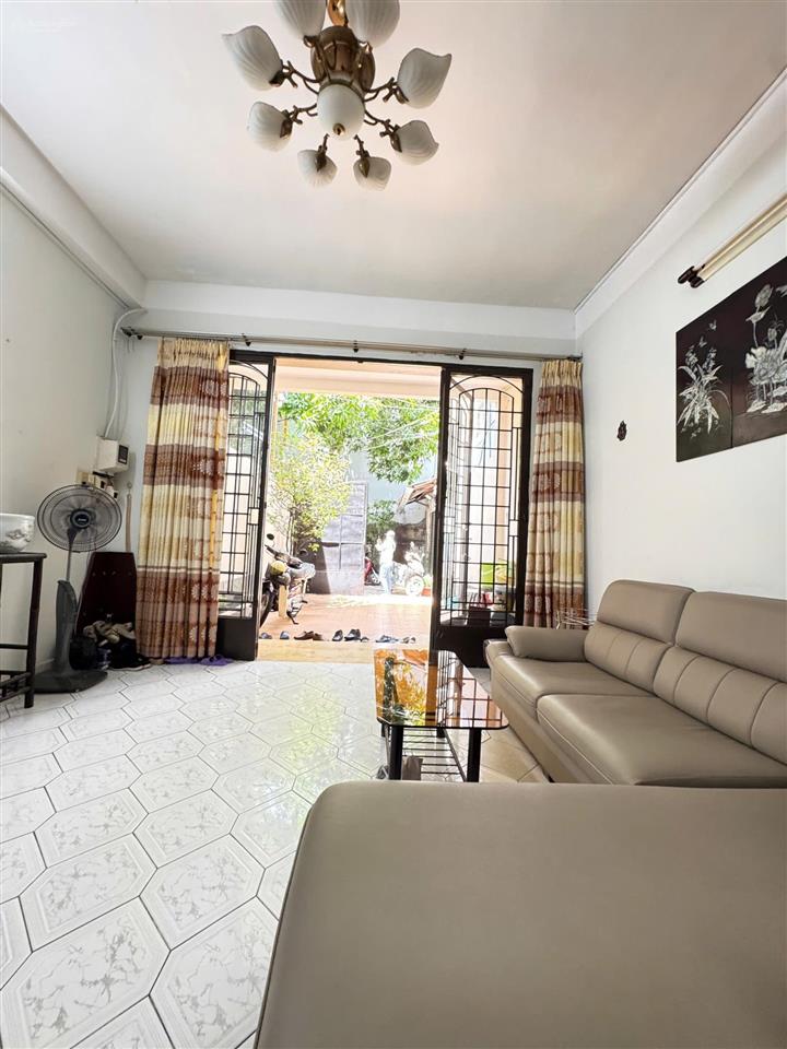 Bán nhà lê đại hành quận 11  xe hơi ngủ trong nhà  dt 87m  ngay vòng xoay  trường đua phú thọ