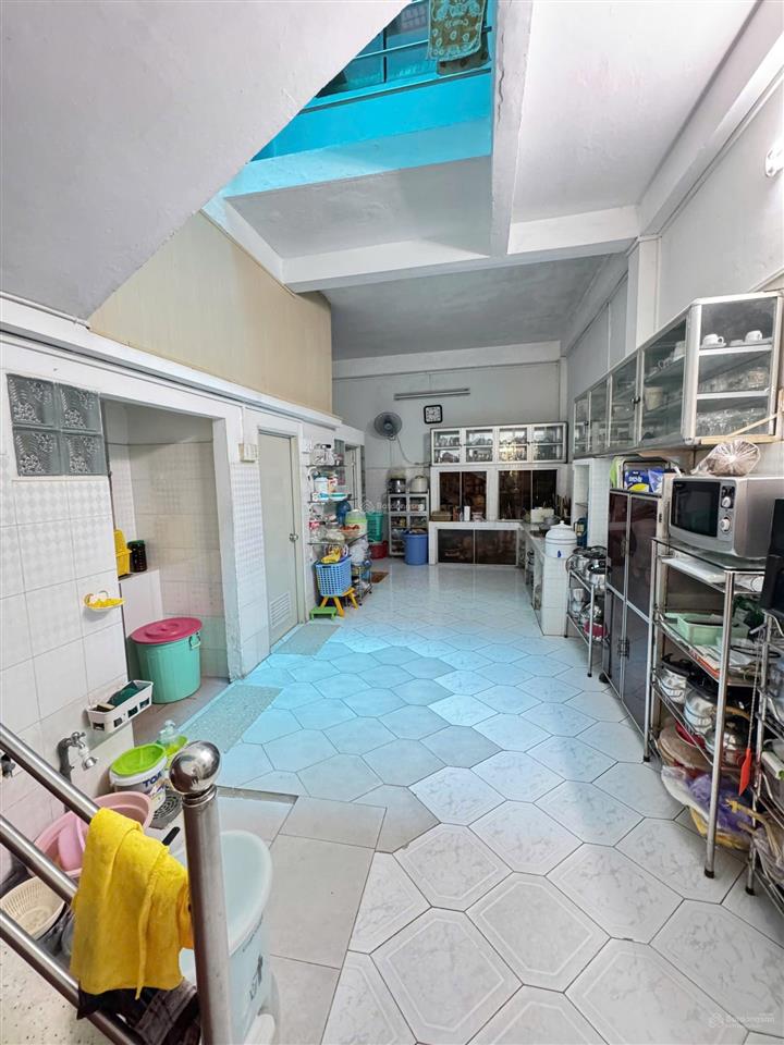 Bán nhà lê đại hành quận 11  xe hơi ngủ trong nhà  dt 87m  ngay vòng xoay  trường đua phú thọ