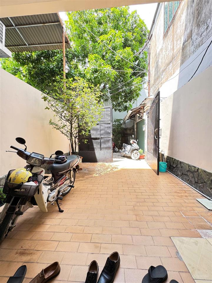 Bán nhà lê đại hành quận 11  xe hơi ngủ trong nhà  dt 87m  ngay vòng xoay  trường đua phú thọ