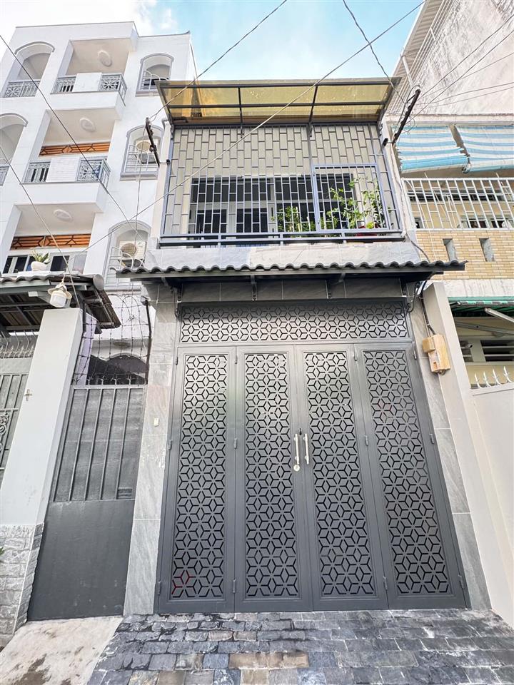 Nhà quận 10 vị trí đẹp  ngay nhà hát hòa bình  8,9 tỷ đường 3 tháng 2, gần học viện hành ch