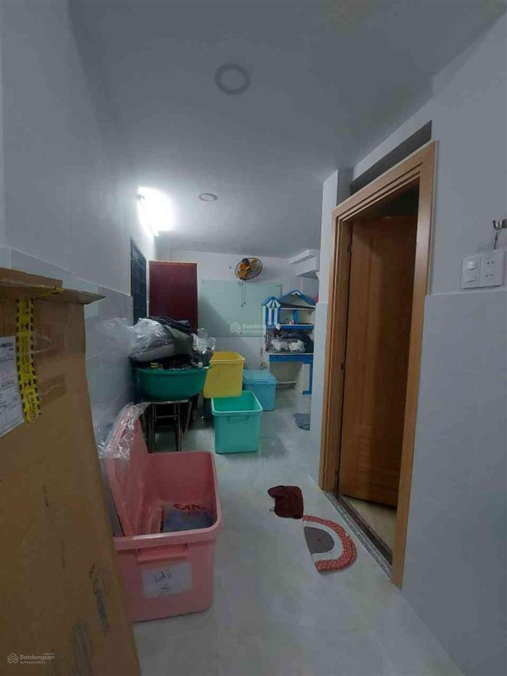 Nhà quận 10 vị trí đẹp  ngay nhà hát hòa bình  8,9 tỷ đường 3 tháng 2, gần học viện hành ch