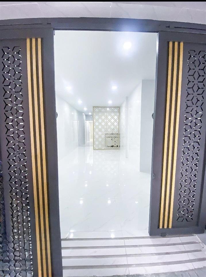Quận 10  nhà 2 lầu dt 42m2 gần bv nhi đồng giá 5,1 tỷ vị trí đẹp, gần nguyễn duy dương bà hạt