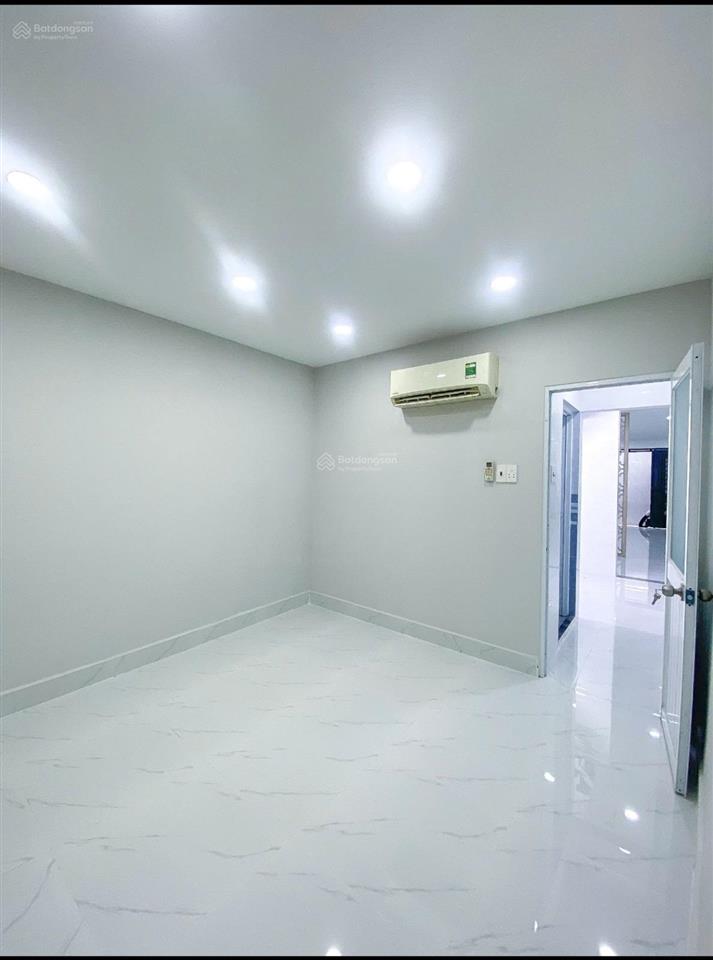 Quận 10  nhà 2 lầu dt 42m2 gần bv nhi đồng giá 5,1 tỷ vị trí đẹp, gần nguyễn duy dương bà hạt